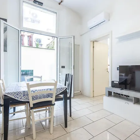 Maison Marisa, By Short Holidays