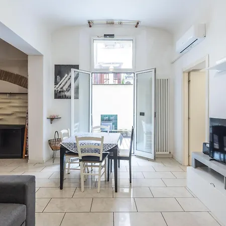 Apartment Maison Marisa, By Short Holidays Bologna