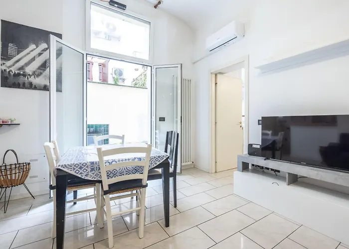 Maison Marisa, By Short Holidays